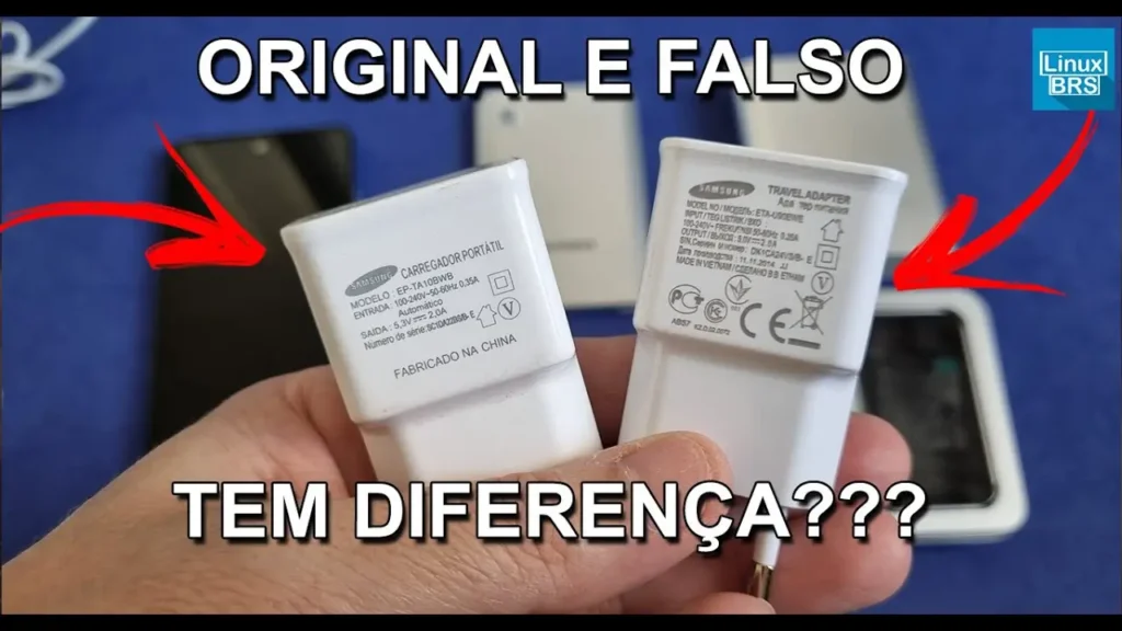 Diferença entre carregador original e falsificado de celulares."